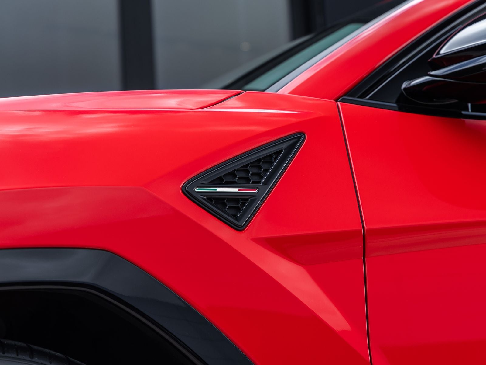 2022 Lamborghini Urus Base