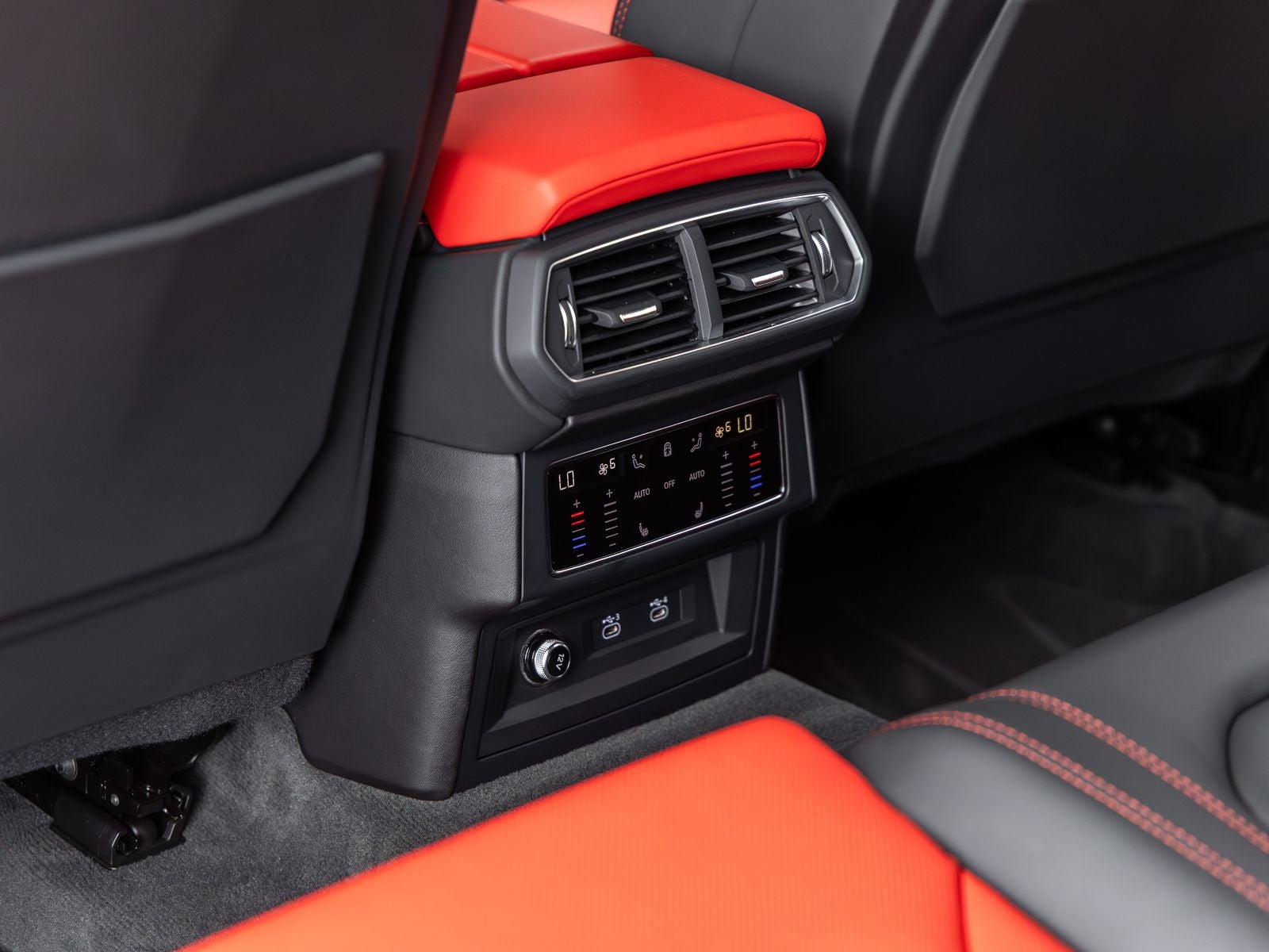 2022 Lamborghini Urus Base