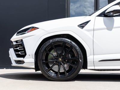 2022 Lamborghini Urus Base