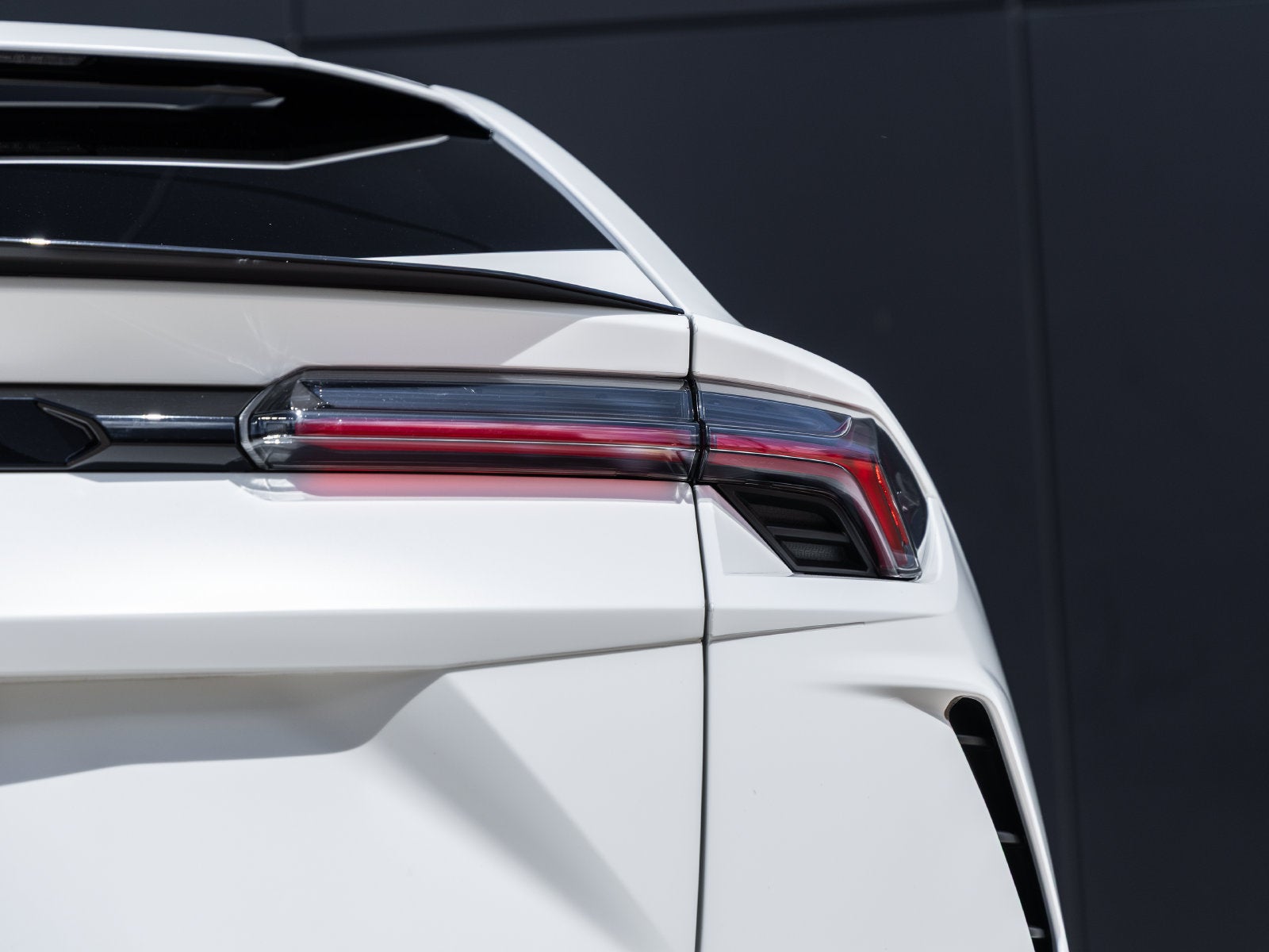 2022 Lamborghini Urus Base