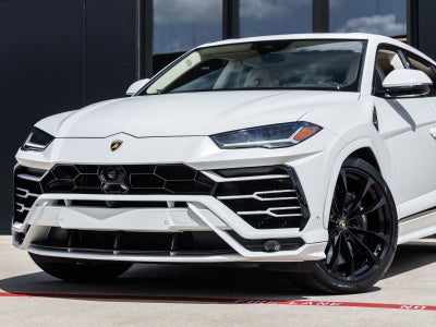 2022 Lamborghini Urus Base