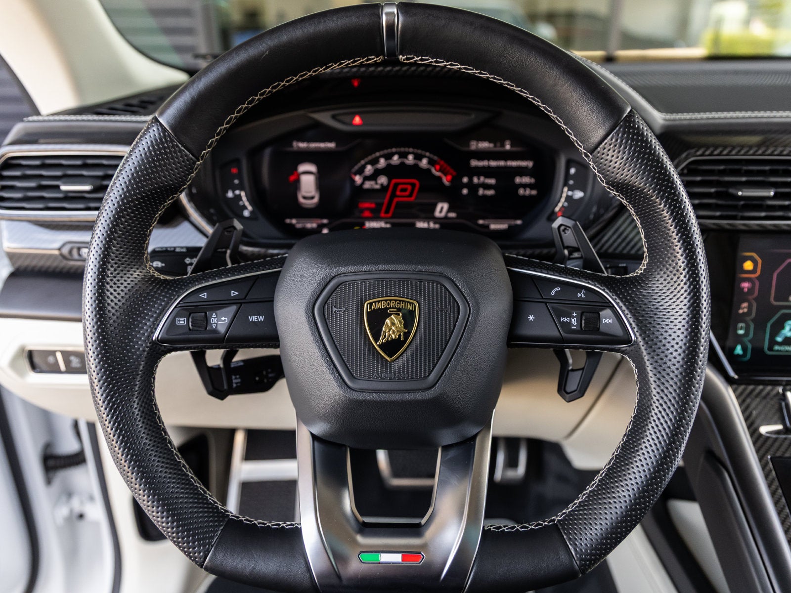 2022 Lamborghini Urus Base