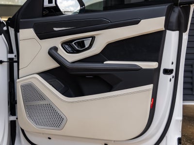 2022 Lamborghini Urus Base