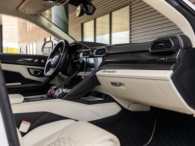 2022 Lamborghini Urus Base