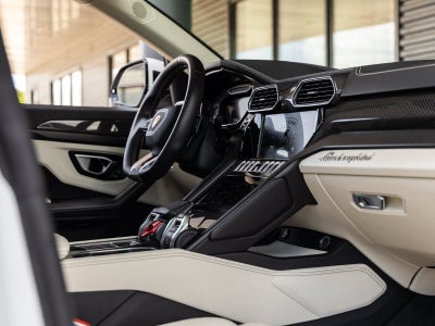 2022 Lamborghini Urus Base