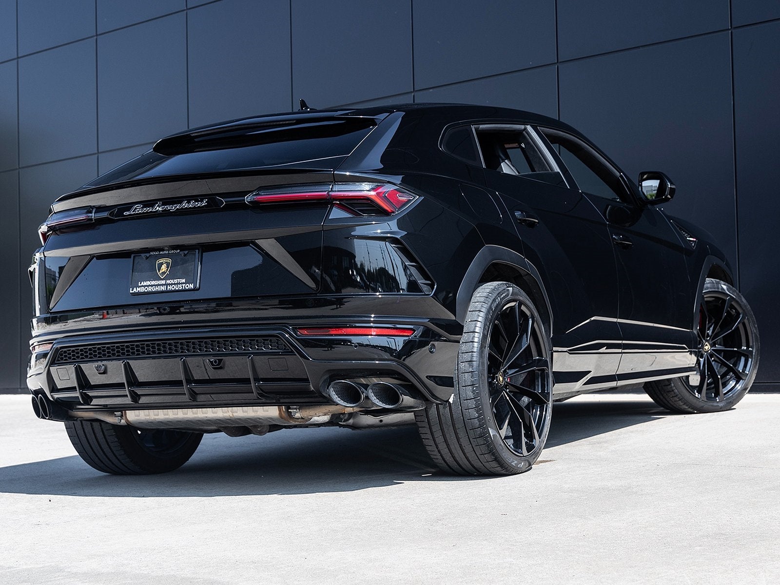 2022 Lamborghini Urus Base