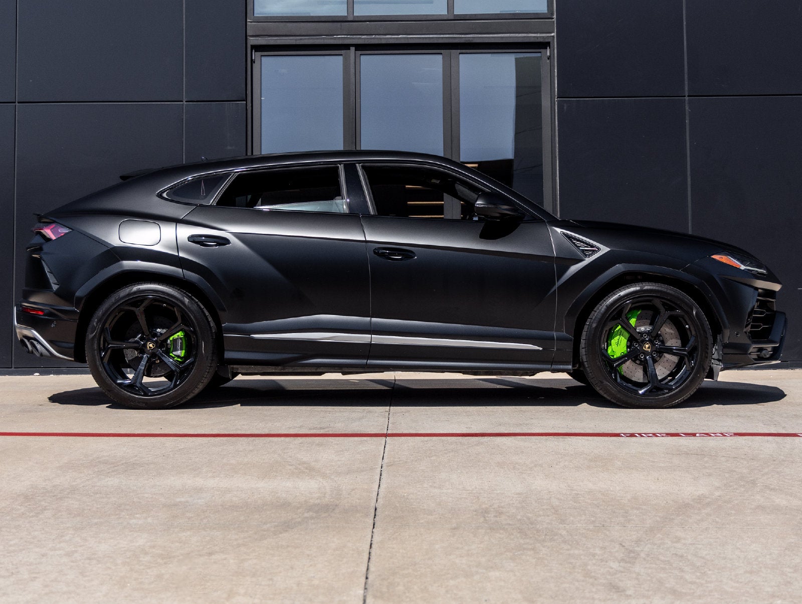 2021 Lamborghini Urus Base