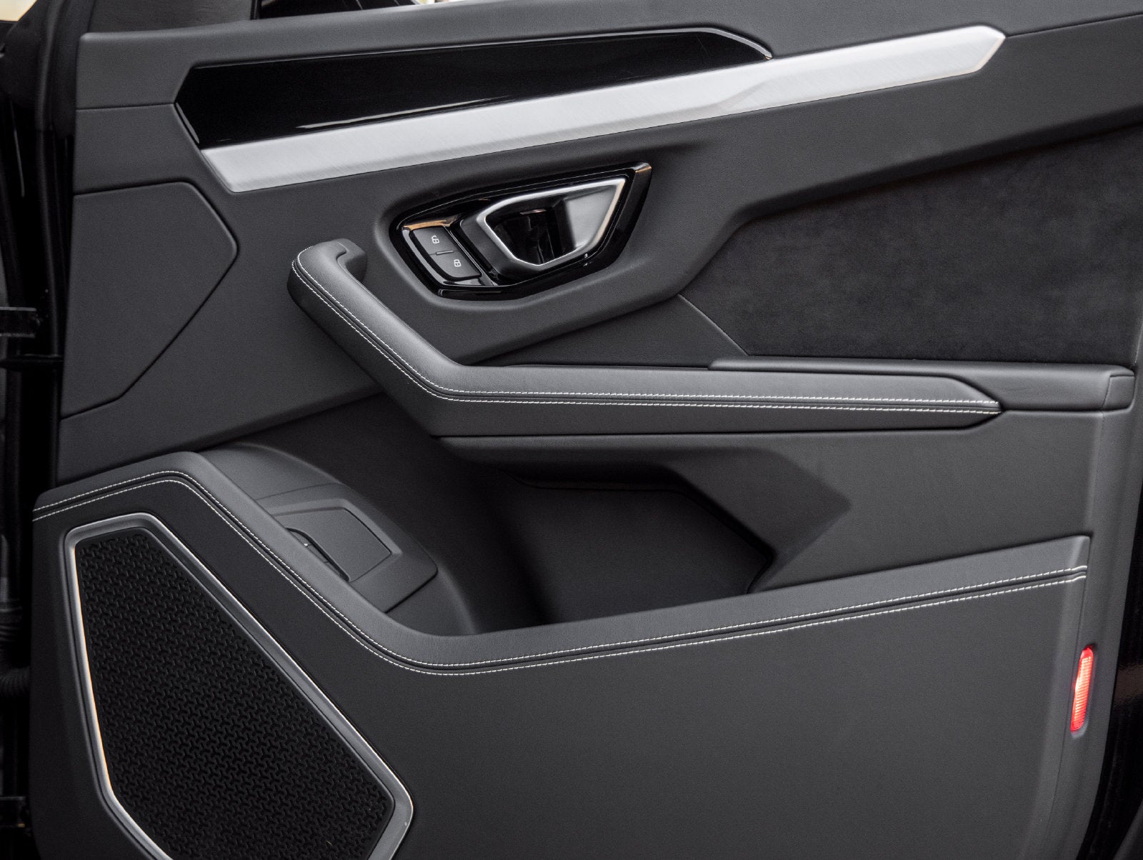2021 Lamborghini Urus Base