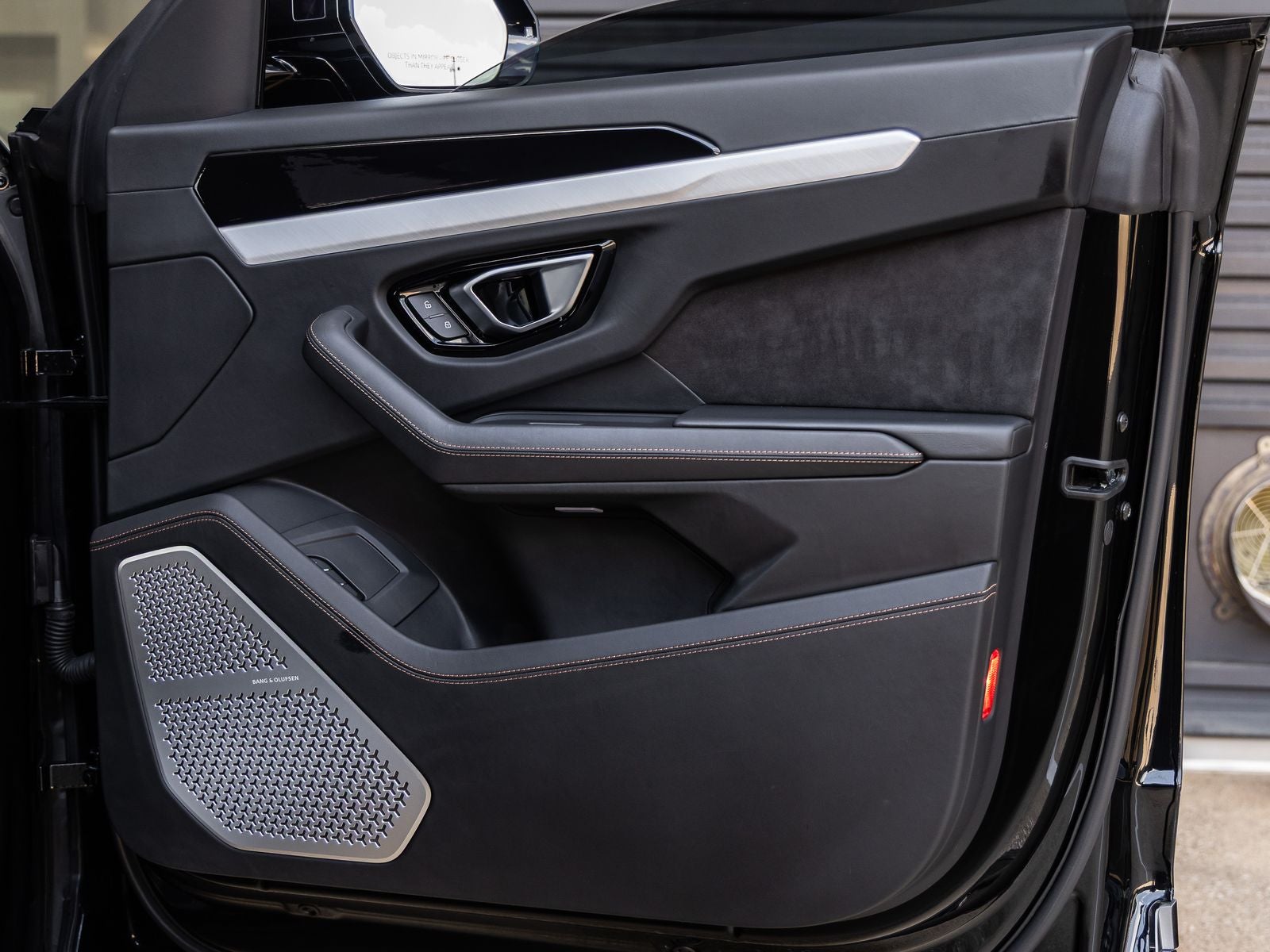 2021 Lamborghini Urus Base