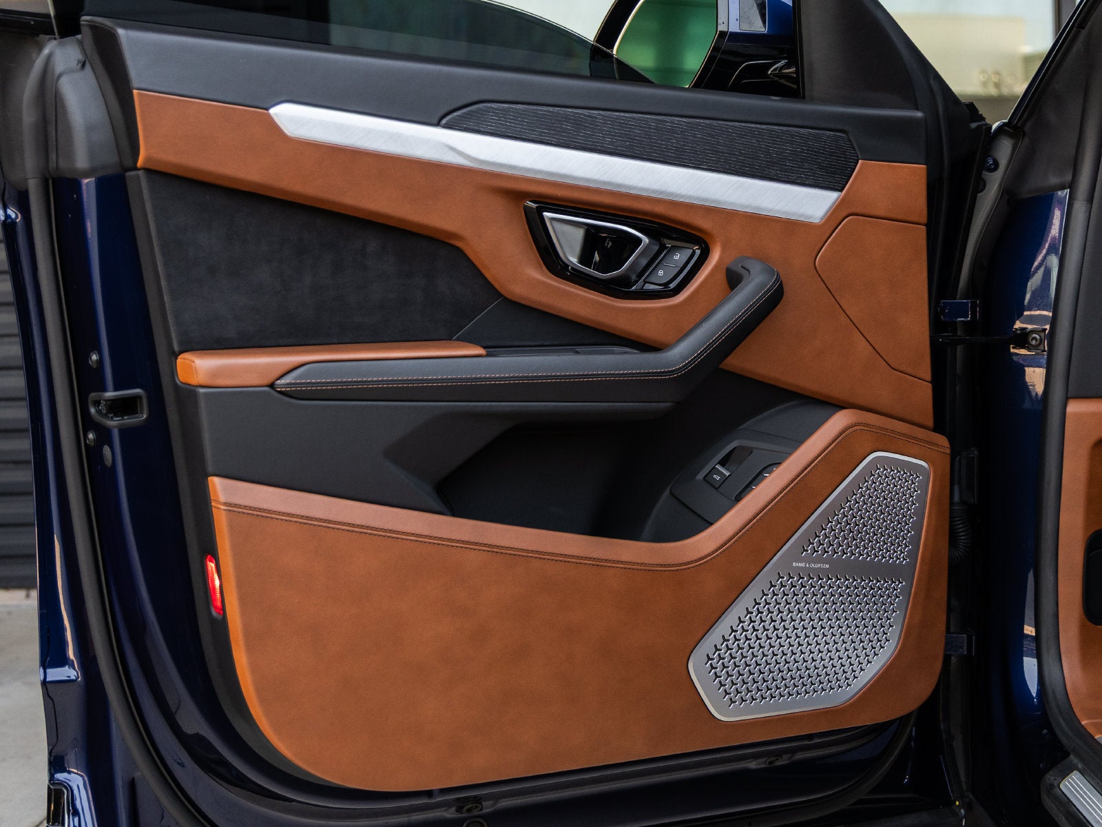 2021 Lamborghini Urus Base