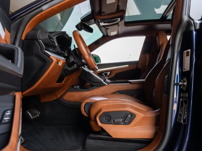 2021 Lamborghini Urus Base