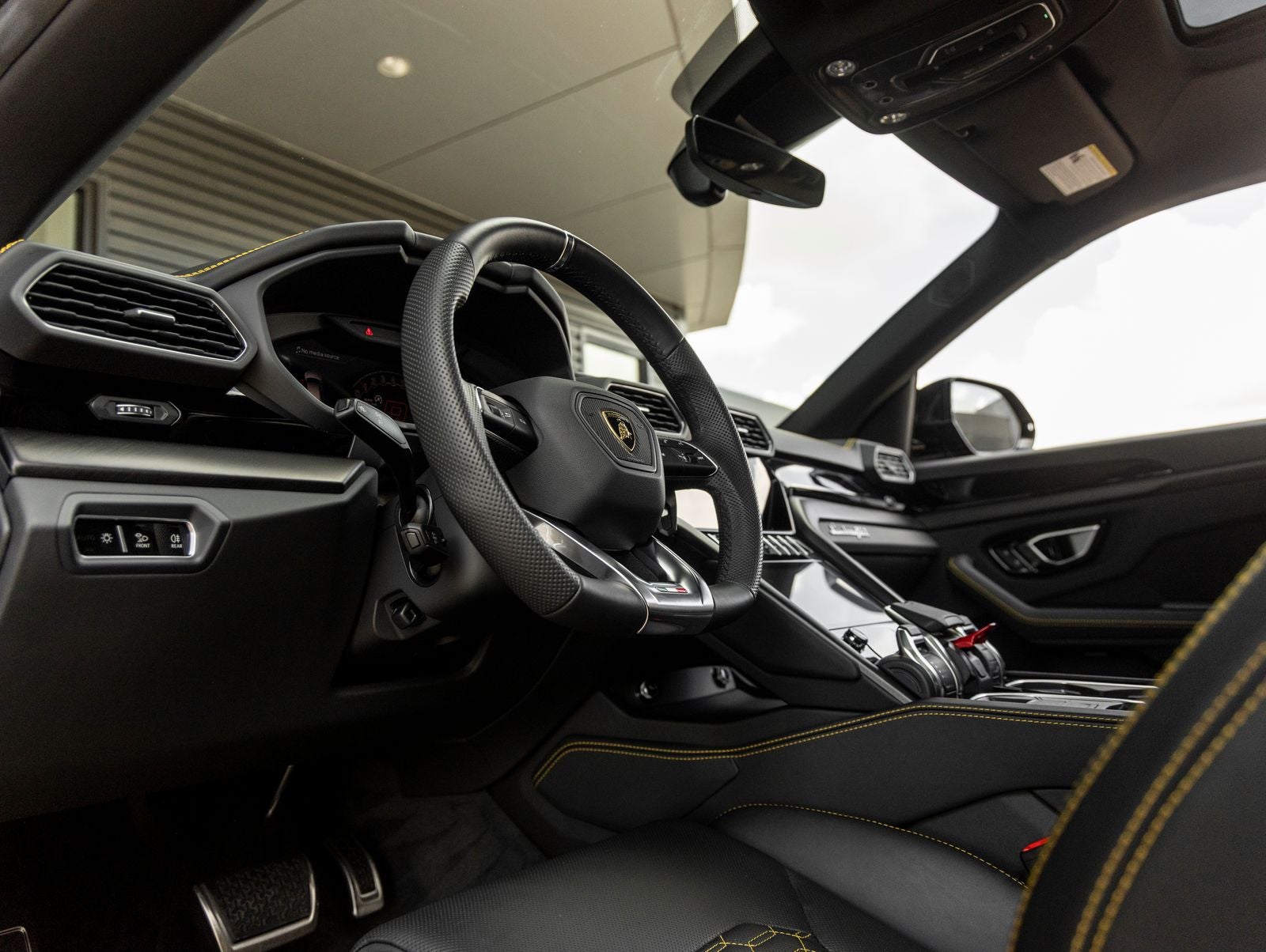 2024 Lamborghini Urus S