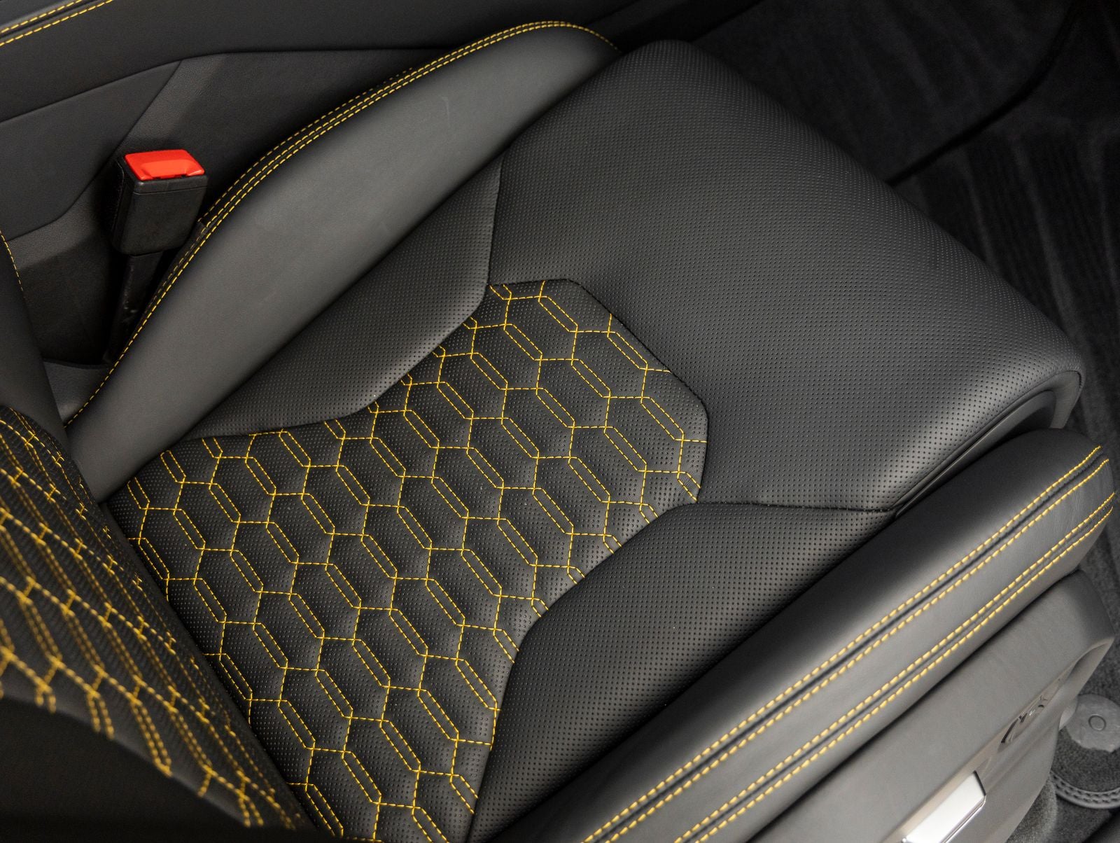 2024 Lamborghini Urus S