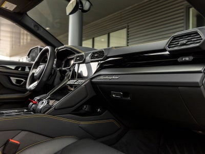 2024 Lamborghini Urus S