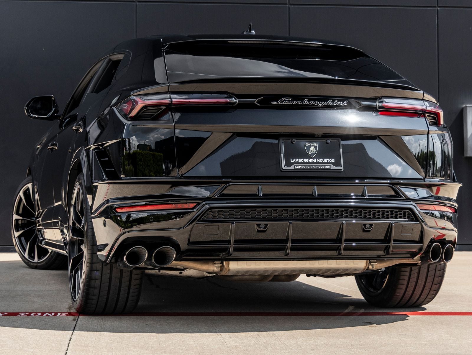 2024 Lamborghini Urus S