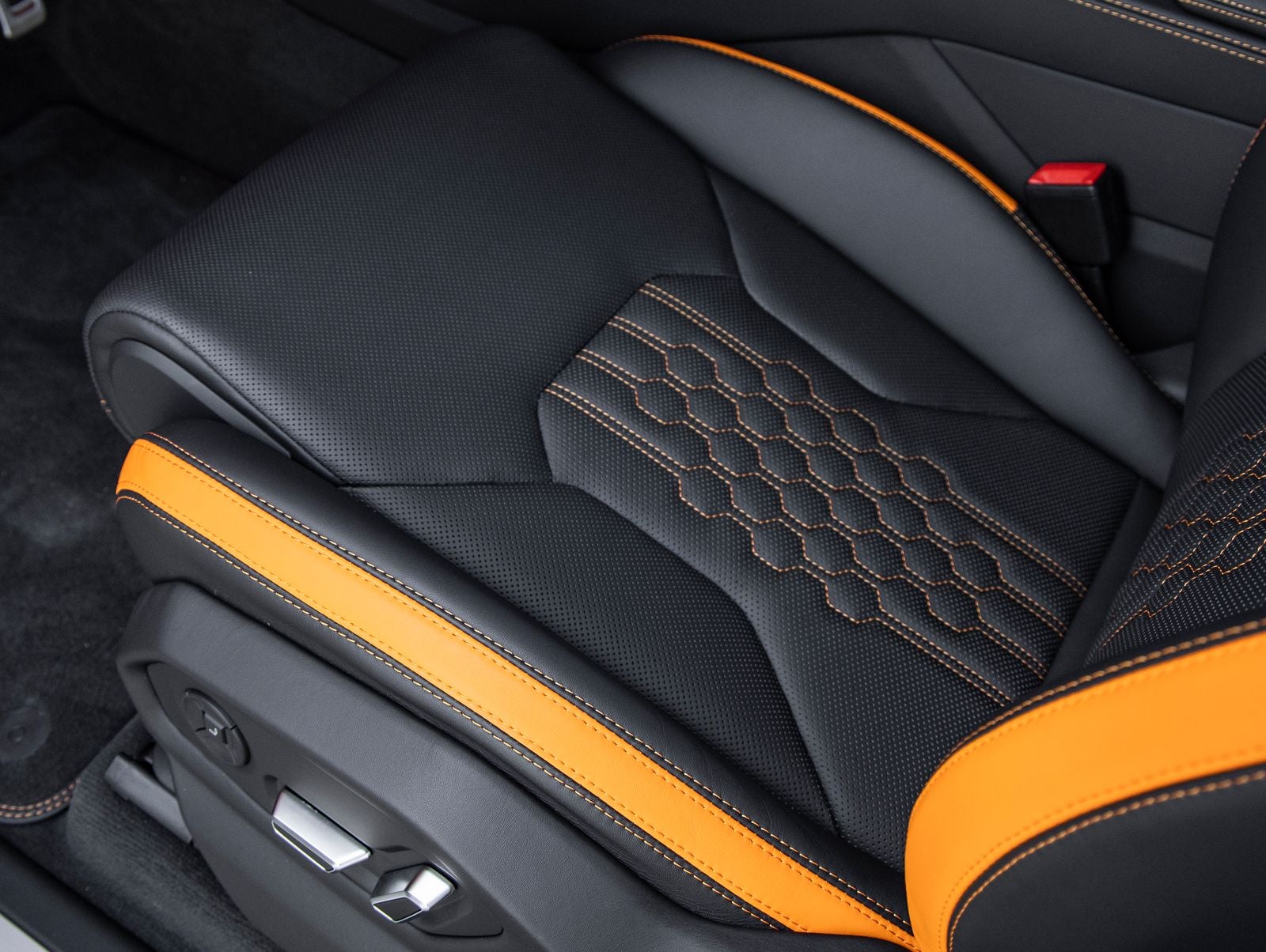 2024 Lamborghini Urus S