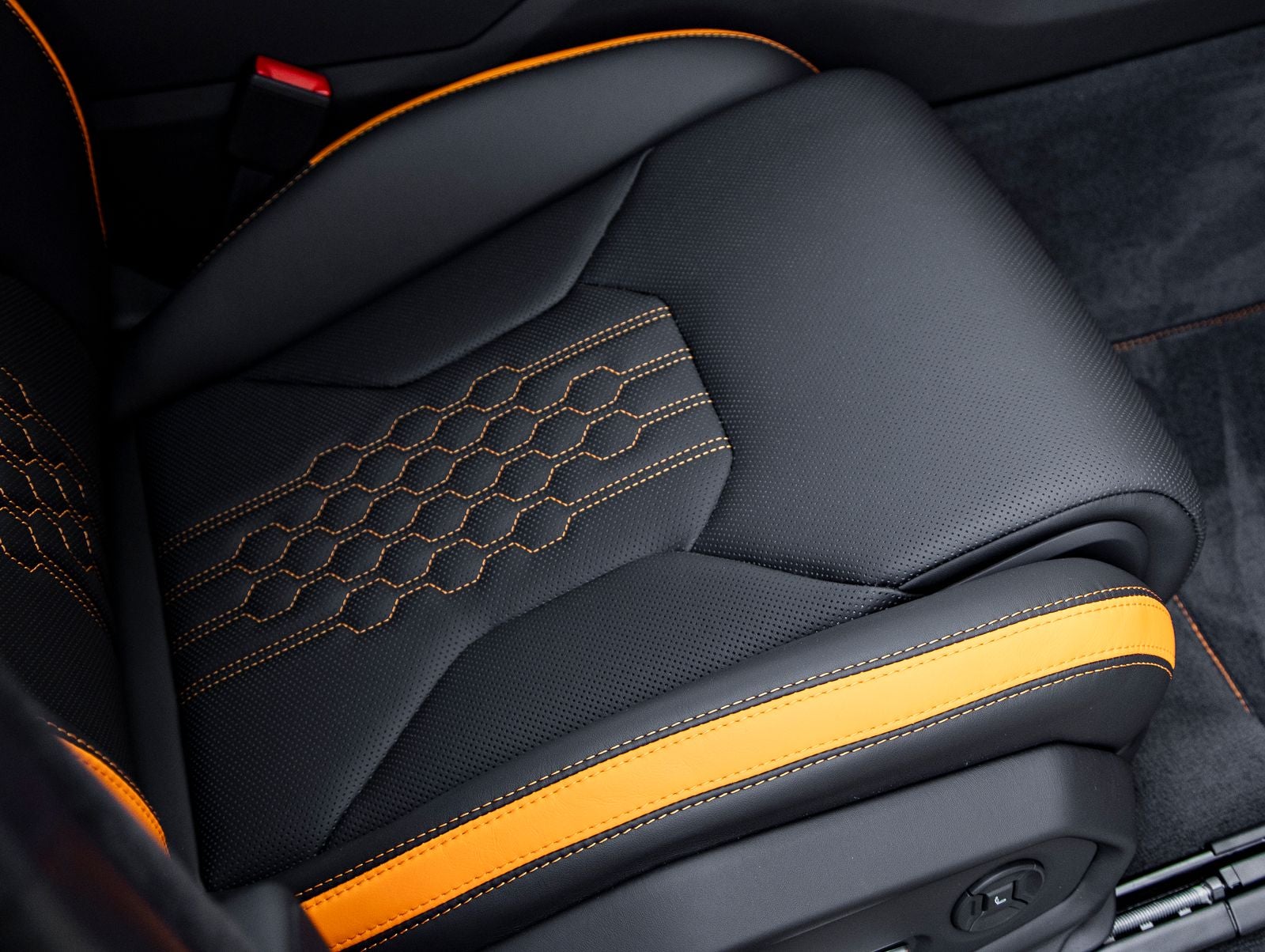 2024 Lamborghini Urus S