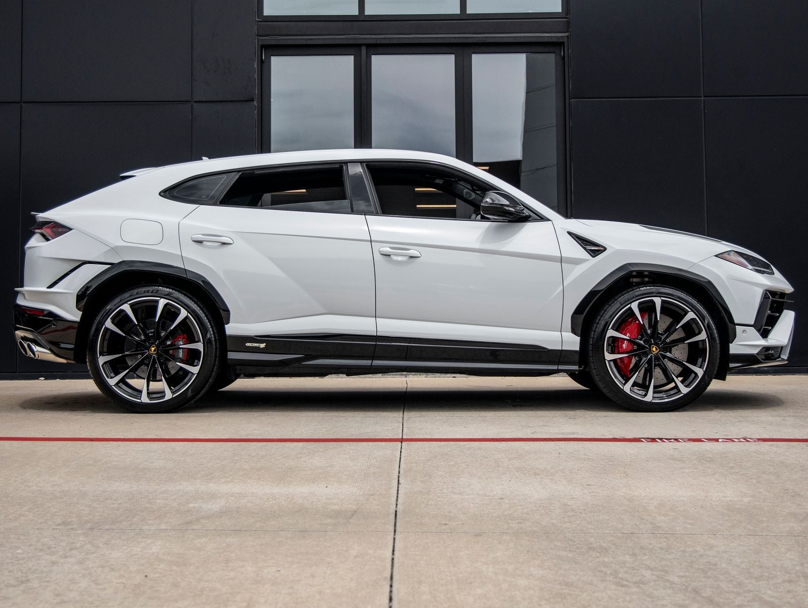 2024 Lamborghini Urus S