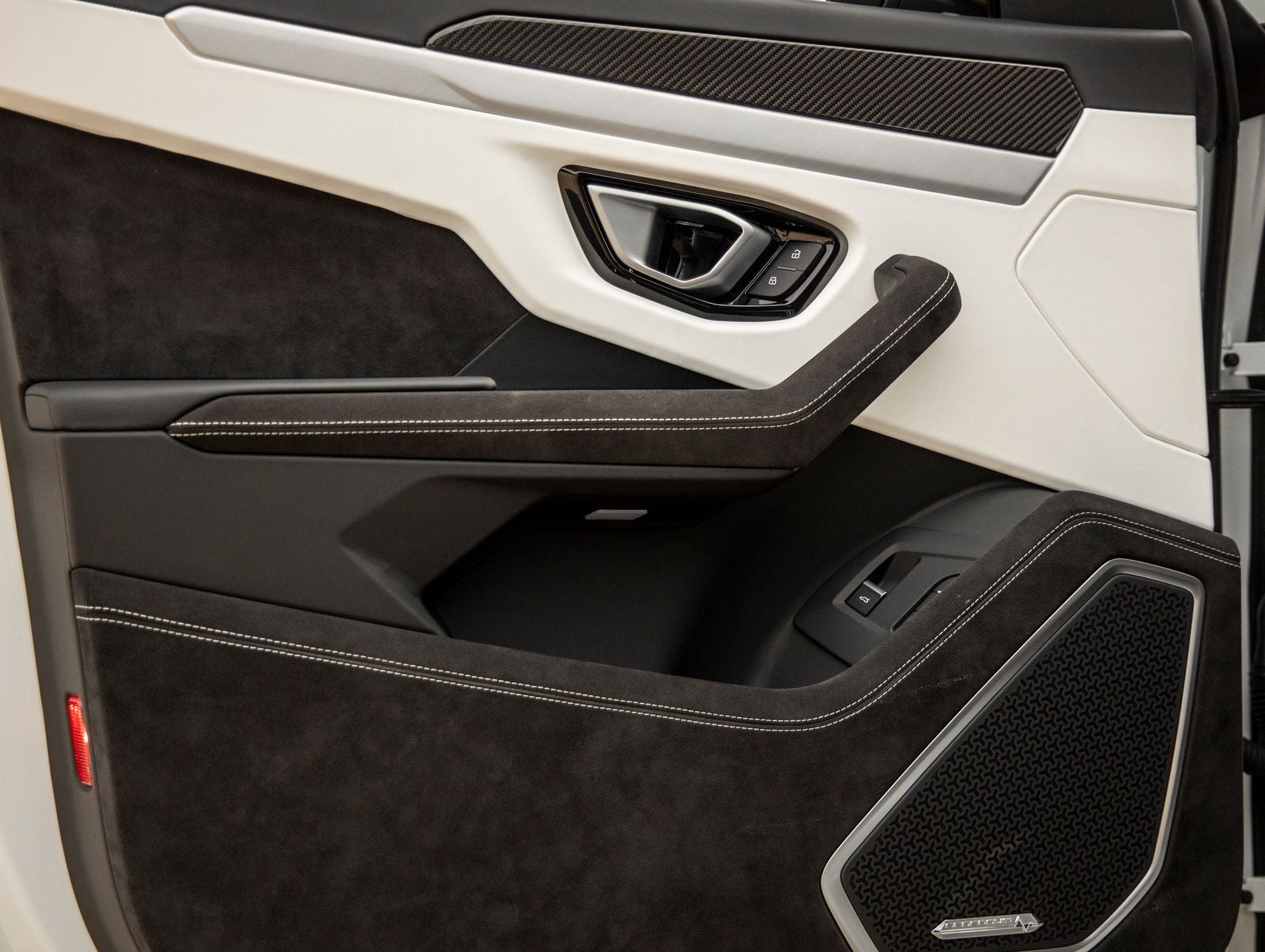 2024 Lamborghini Urus S
