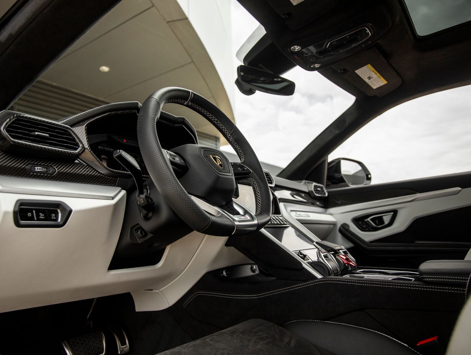 2024 Lamborghini Urus S