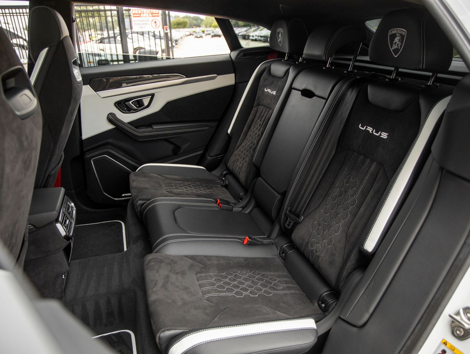 2024 Lamborghini Urus S