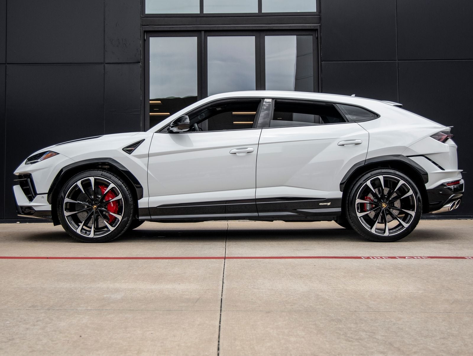2024 Lamborghini Urus S