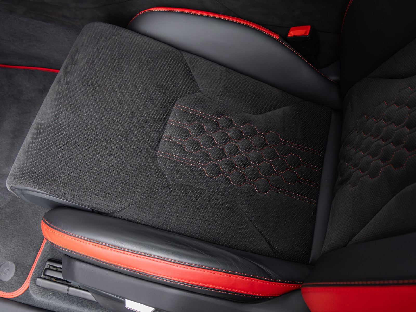 2024 Lamborghini Urus S
