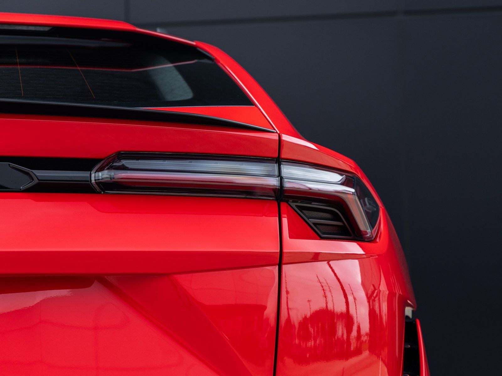 2024 Lamborghini Urus S