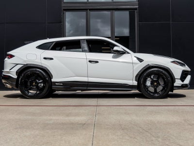 2024 Lamborghini Urus Performante