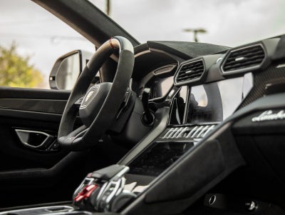 2024 Lamborghini Urus Performante