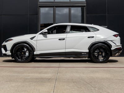 2024 Lamborghini Urus Performante