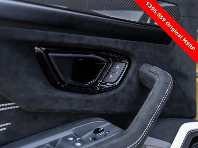 2024 Lamborghini Urus Performante