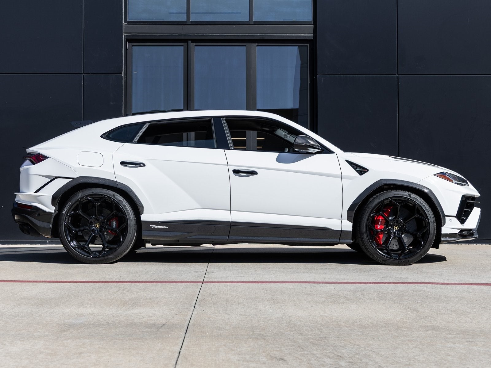 2024 Lamborghini Urus Performante