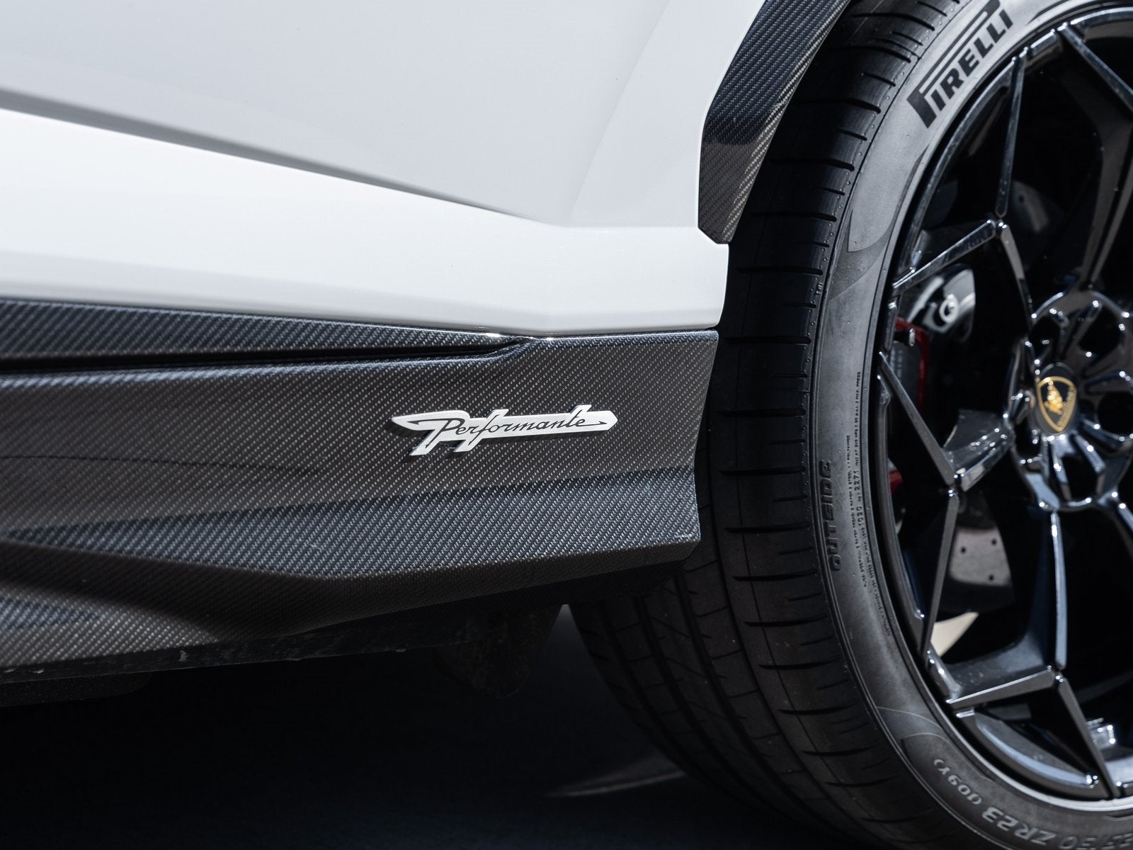 2024 Lamborghini Urus Performante