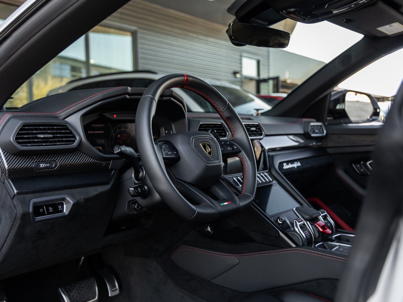 2024 Lamborghini Urus Performante