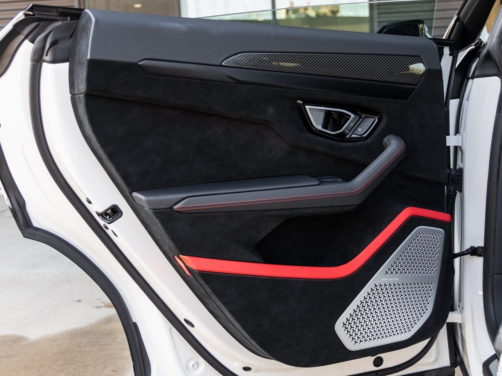 2024 Lamborghini Urus Performante