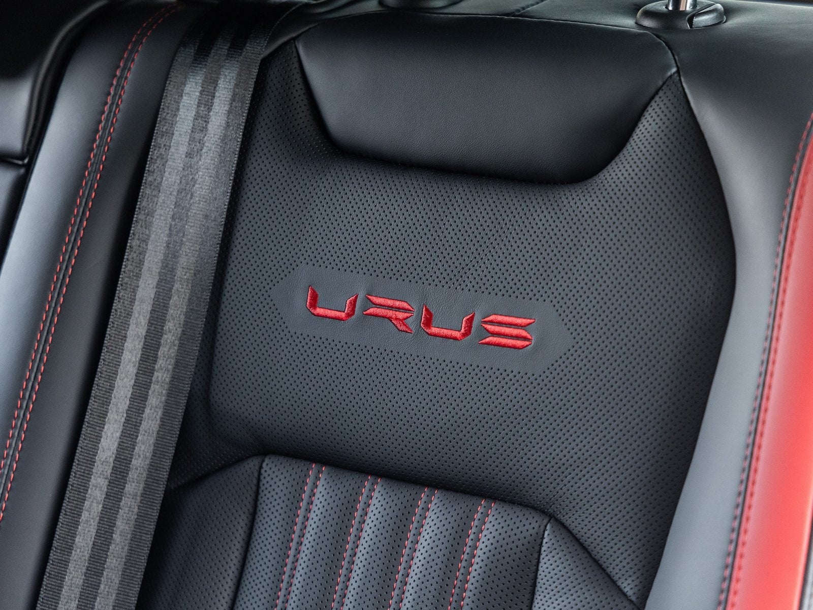 2024 Lamborghini Urus Performante