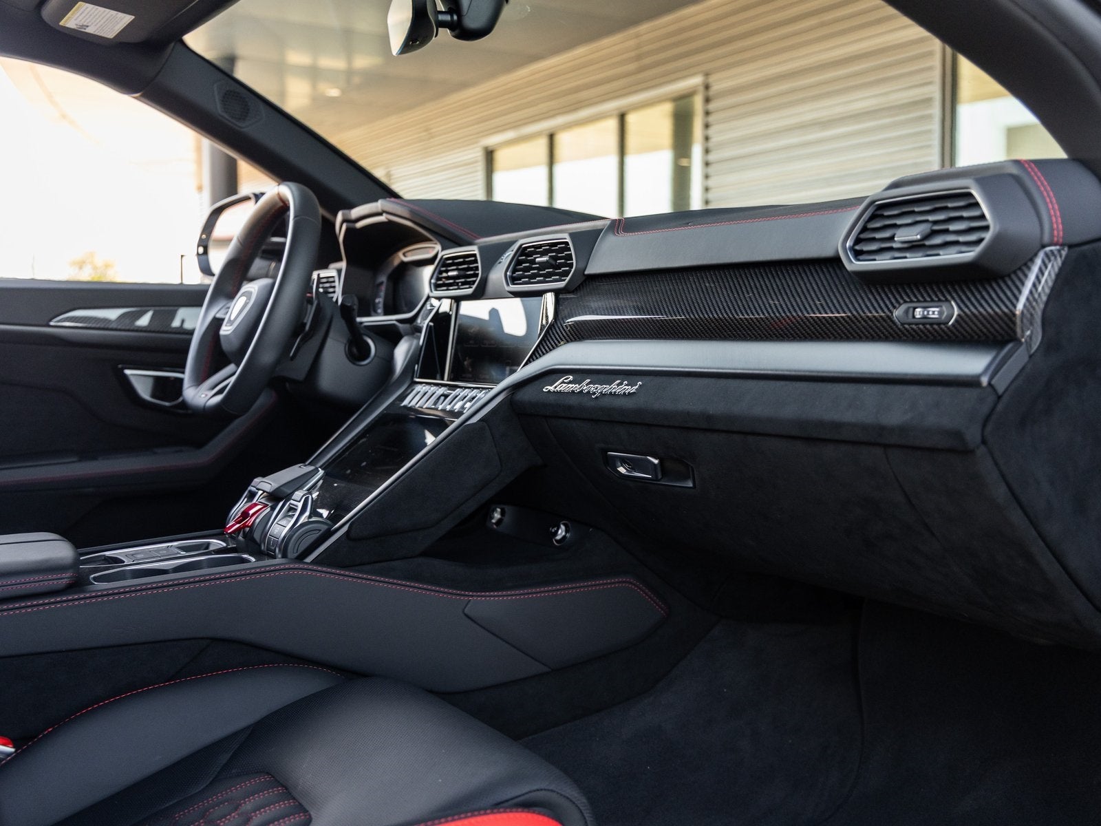 2024 Lamborghini Urus Performante