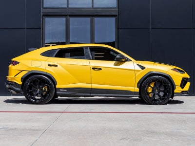 2024 Lamborghini Urus Performante