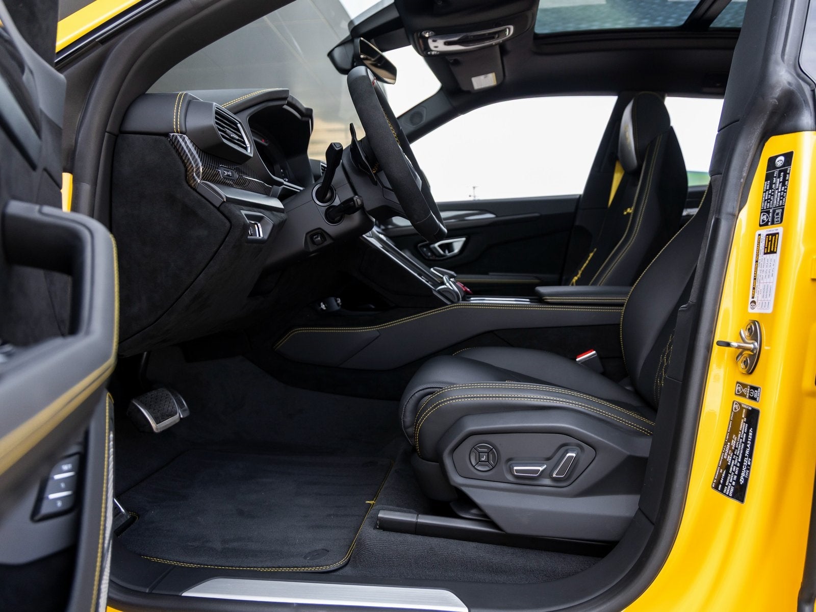 2024 Lamborghini Urus Performante