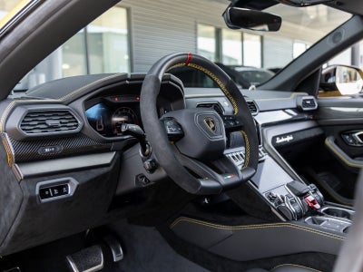 2024 Lamborghini Urus Performante