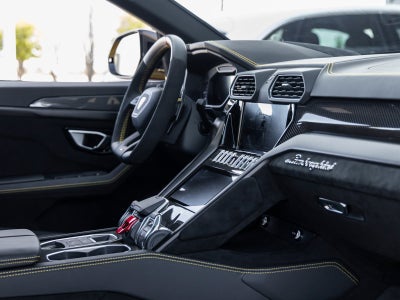 2024 Lamborghini Urus Performante