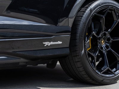 2024 Lamborghini Urus Performante