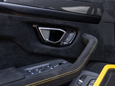 2024 Lamborghini Urus Performante