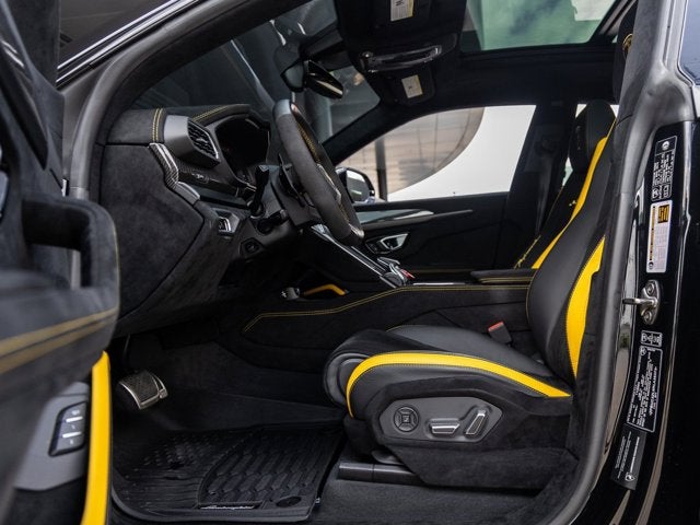 2024 Lamborghini Urus Performante