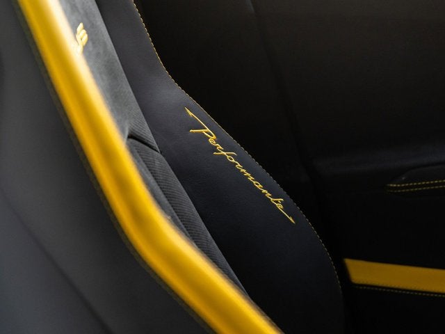 2024 Lamborghini Urus Performante