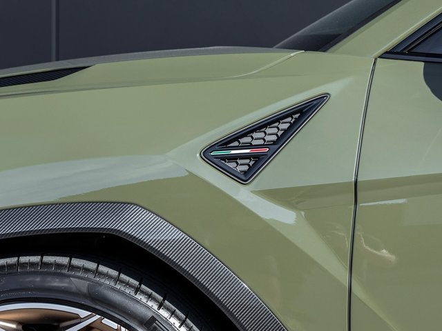 2023 Lamborghini Urus Performante
