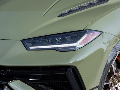 2023 Lamborghini Urus Performante