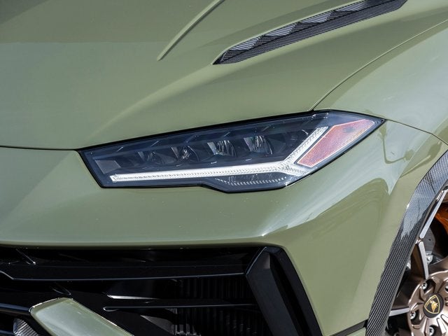 2023 Lamborghini Urus Performante