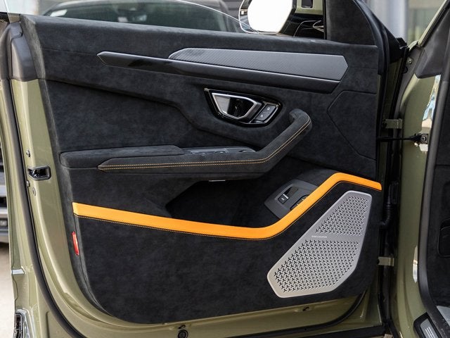 2023 Lamborghini Urus Performante